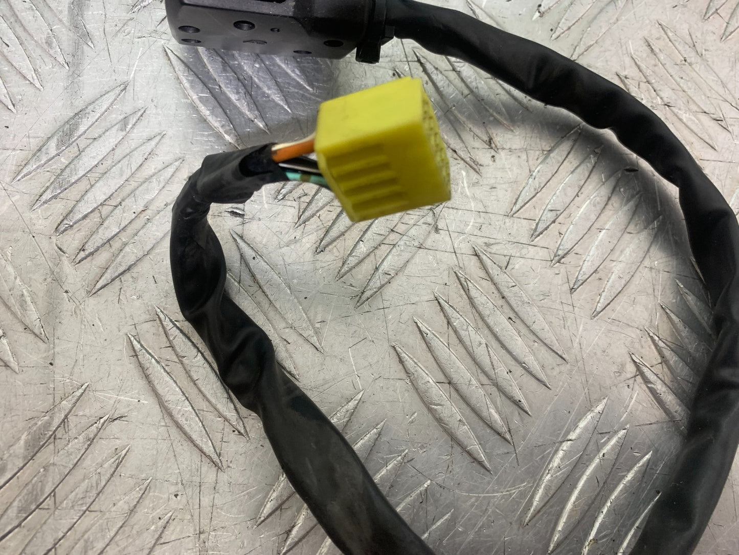 SUZUKI GSXR750 GSXR 750 K4 K5 LEFT SWITCH GEAR   2004-2005 (CMB1319)