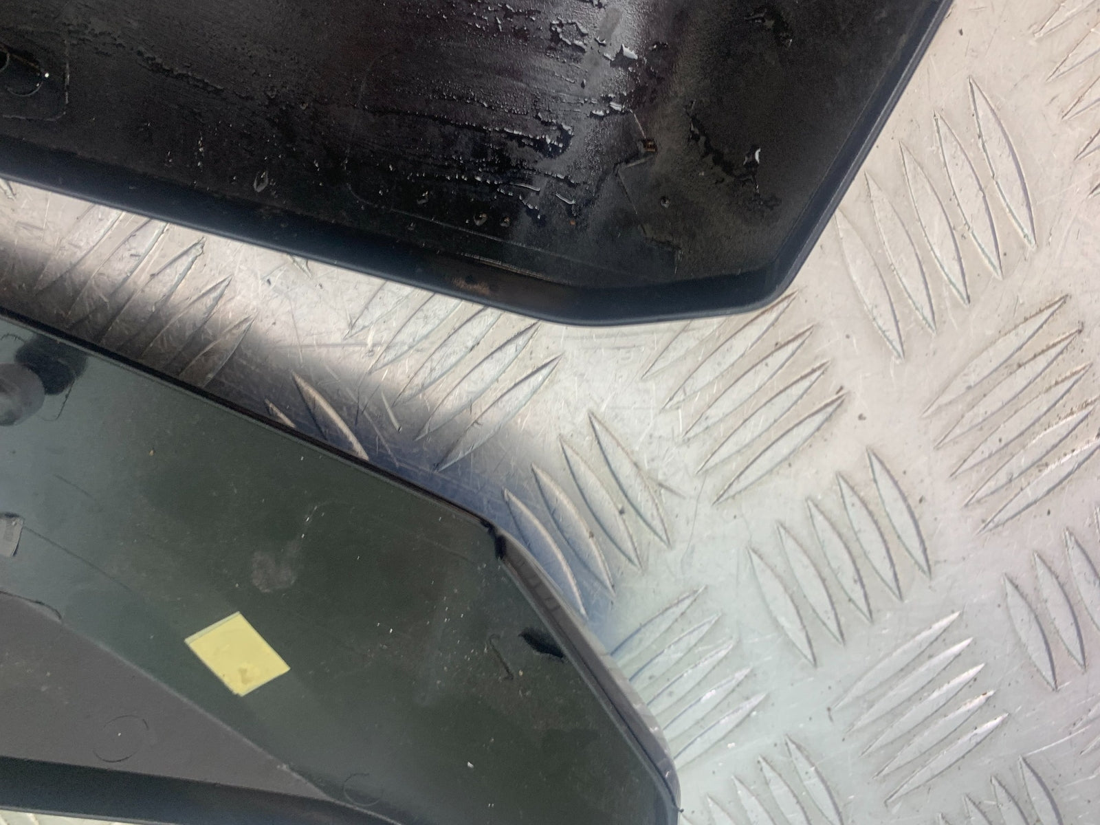 BMW M1000 R LEFT AND RIGHT BELLYPANS  YEAR 2023-2024 (CMB1140)