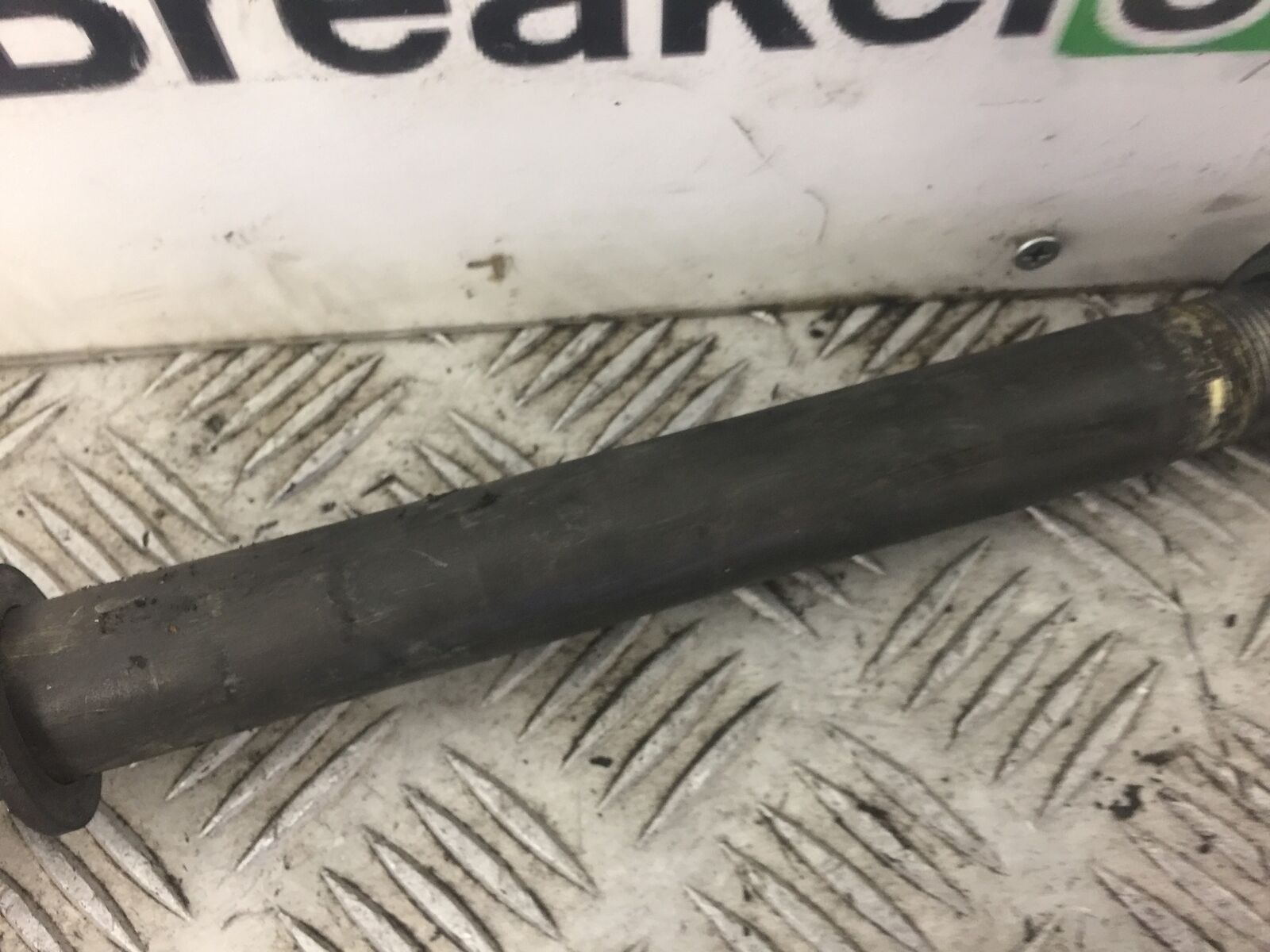 KAWASAKI ZX12R ZX12 R REAR WHEEL SPINDLE YEAR 2000