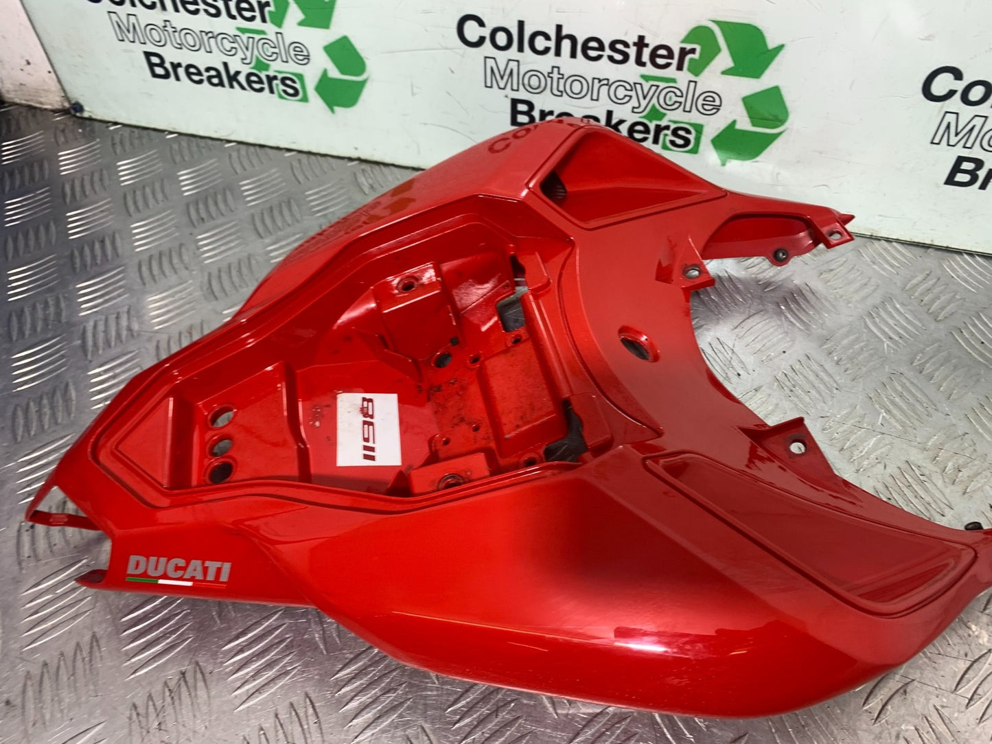 DUCATI 1198 S TAIL PIECE SEAT UNIT  YEAR 2009-2011 (CMB1219)