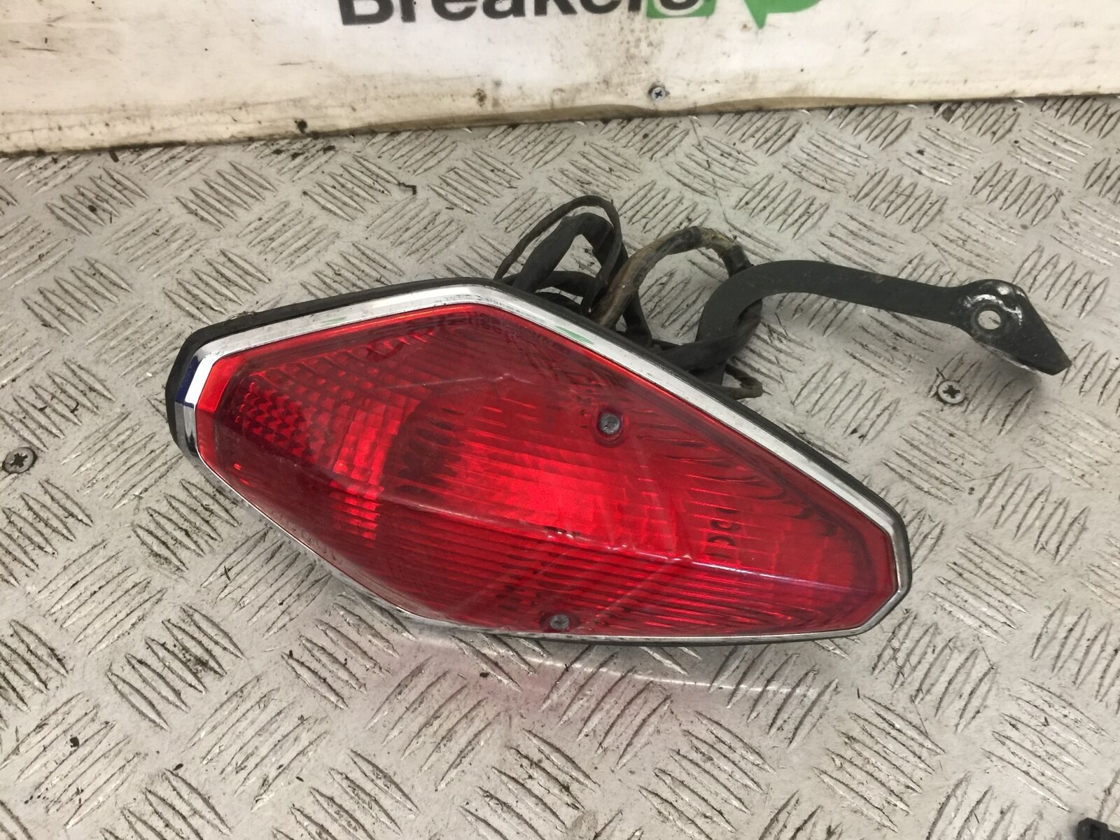 HONDA VTX1300 S REAR LIGHT YEAR 2004-09 (STOCK 749)