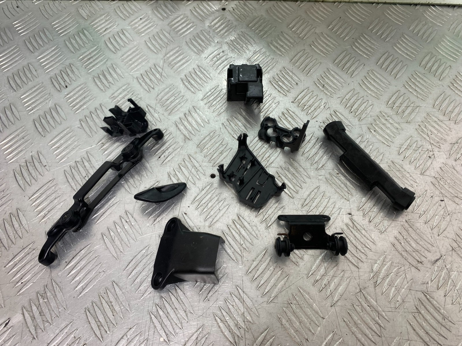 KTM 1290 SUPER DUKE R BRACKETS & COVERS YEAR 2020-2024 (CMB1272)