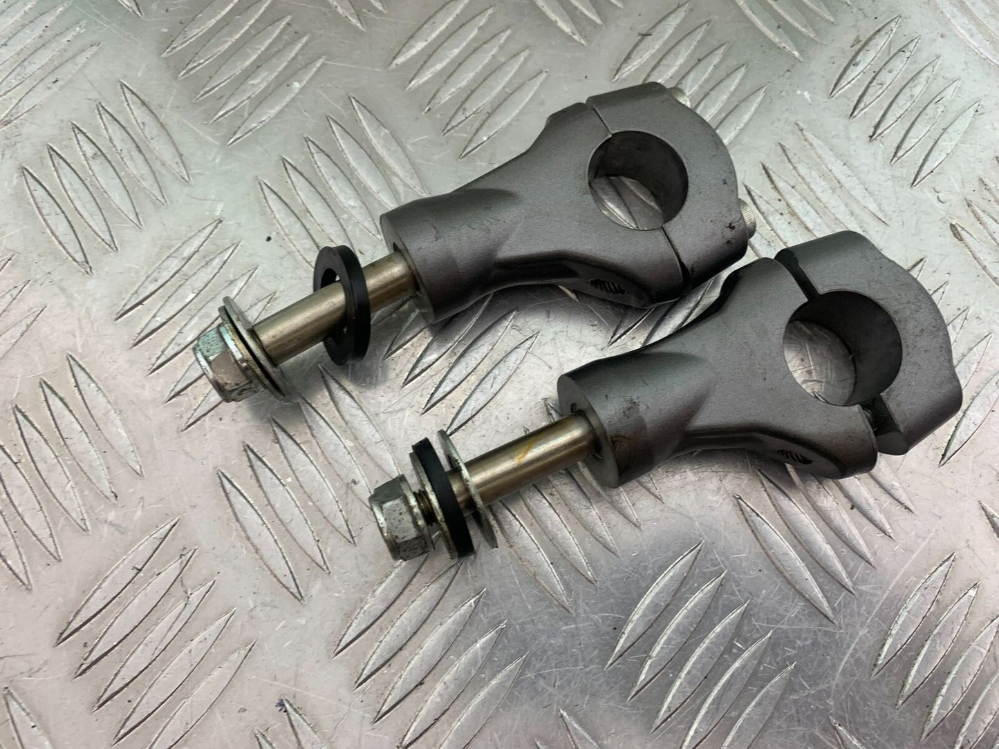 HONDA CRF1000 (DCT) AFRICA TWIN HANDLEBAR RISERS  YEAR 2017 (CMB1030)