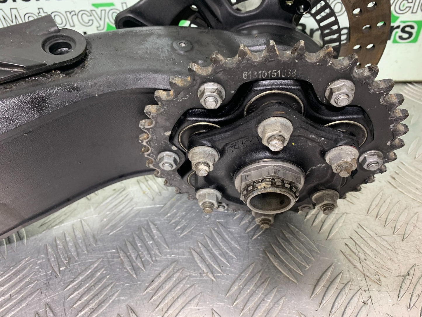 KTM 1290 SUPER DUKE R SWINGARM HUB CARRIER DISC YEAR 2020-2024 (CMB1272)