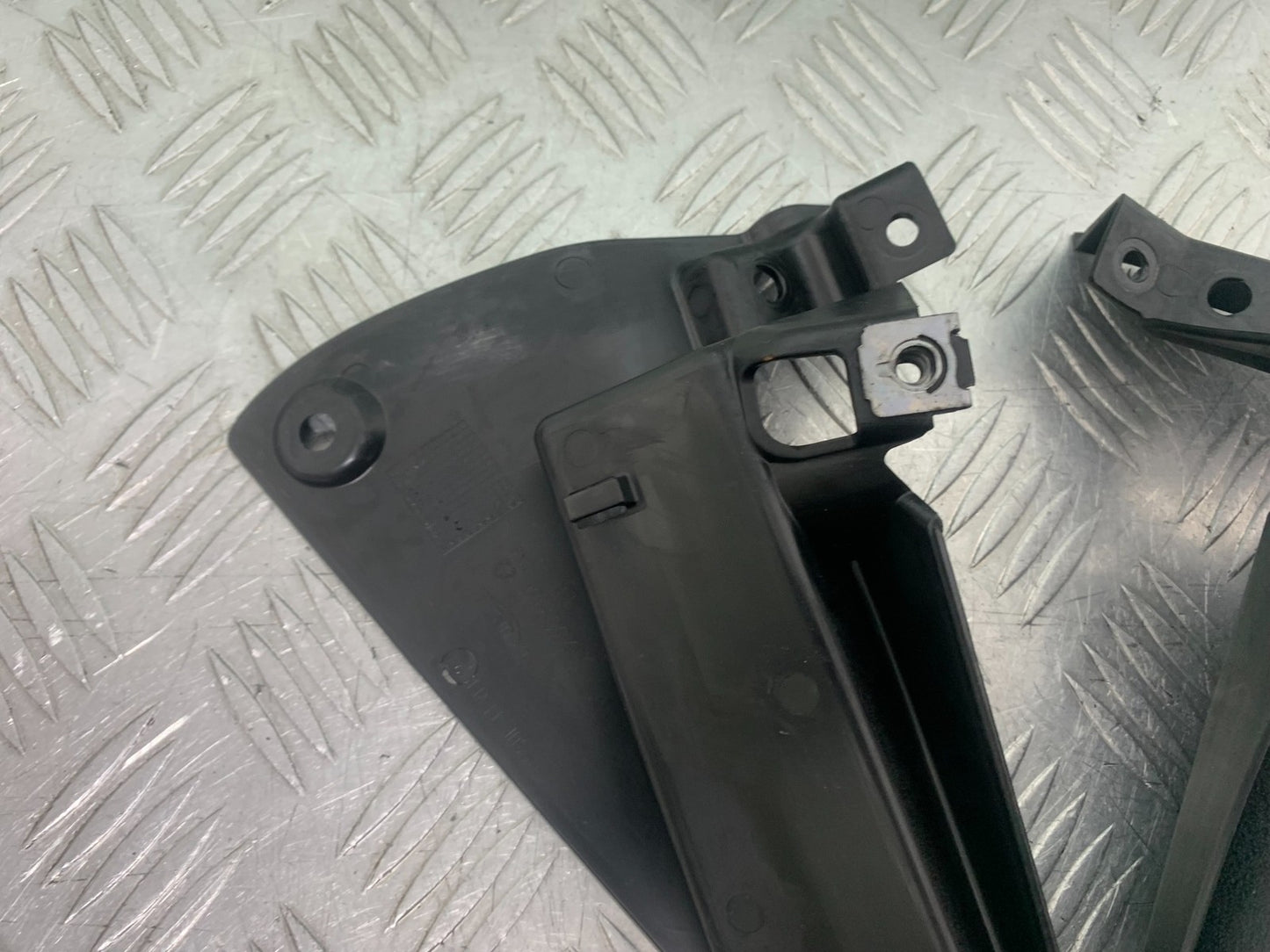 TRIUMPH 675 STREET TRIPLE RX LEFT AND RIGHT RADIATOR INFILLS  2015- 17 (CMB1299)