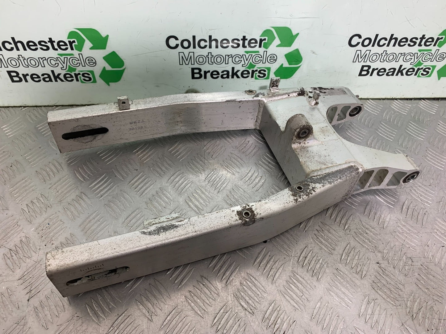 HONDA CB600 CB 600 HORNET SWINGARM   YEAR 1998-2002 (CMB1297)