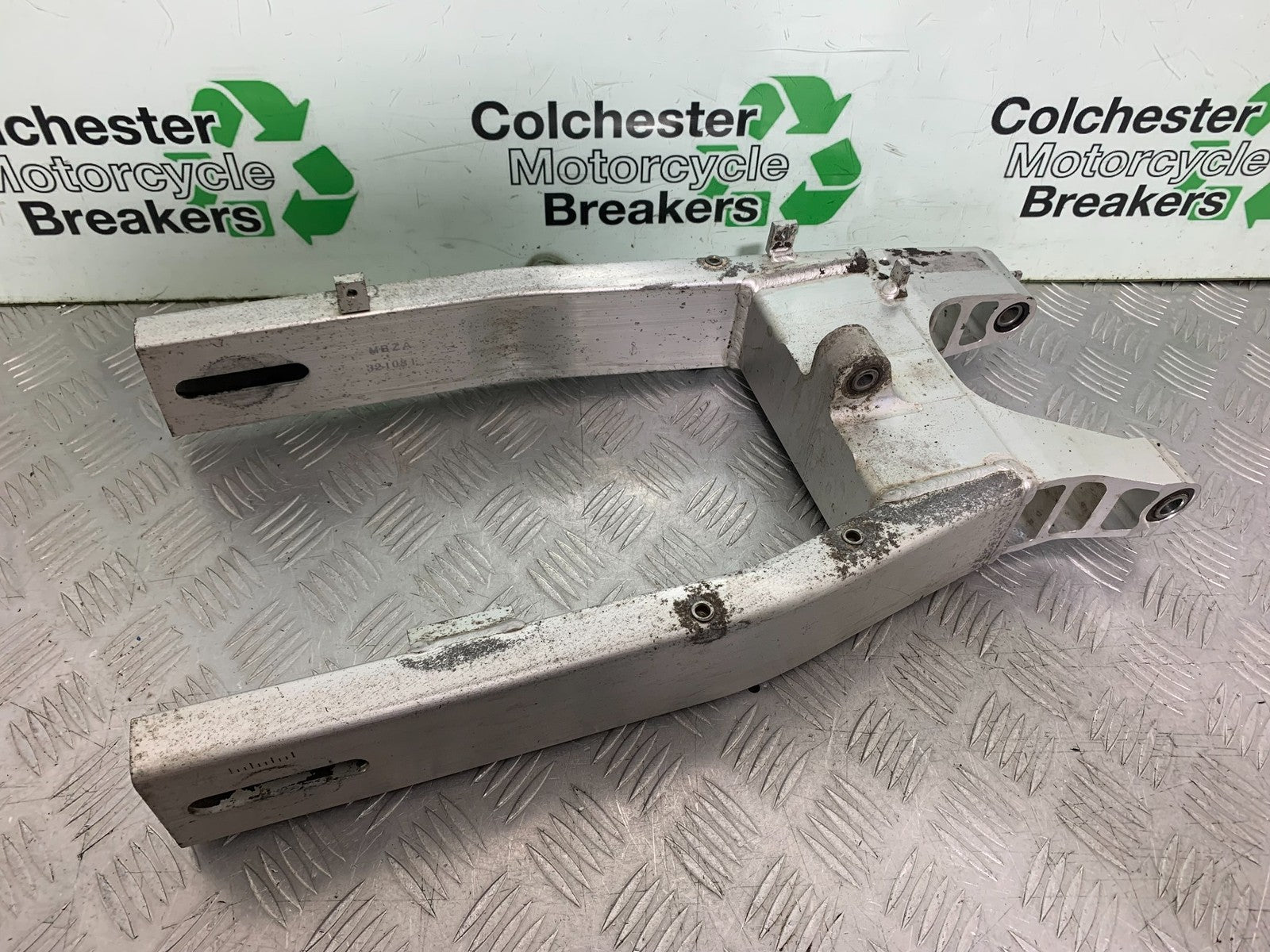 HONDA CB600 CB 600 HORNET SWINGARM   YEAR 1998-2002 (CMB1297)
