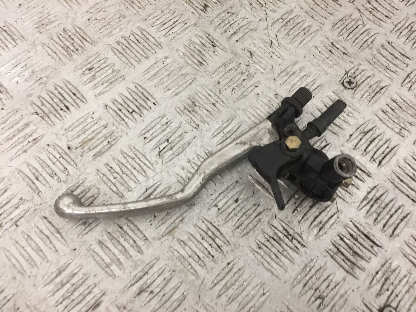 HUSQVARNA TE 610 E CLUTCH LEVER AND BRACKET   YEAR 2001 (STOCK 803)