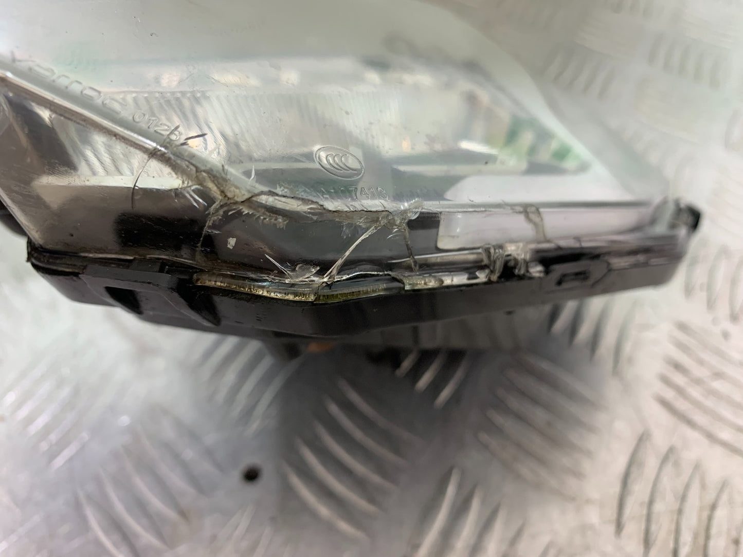 KTM 125 DUKE HEADLIGHT (DAMAGED)  YEAR 2018-2023 (CMB1185)