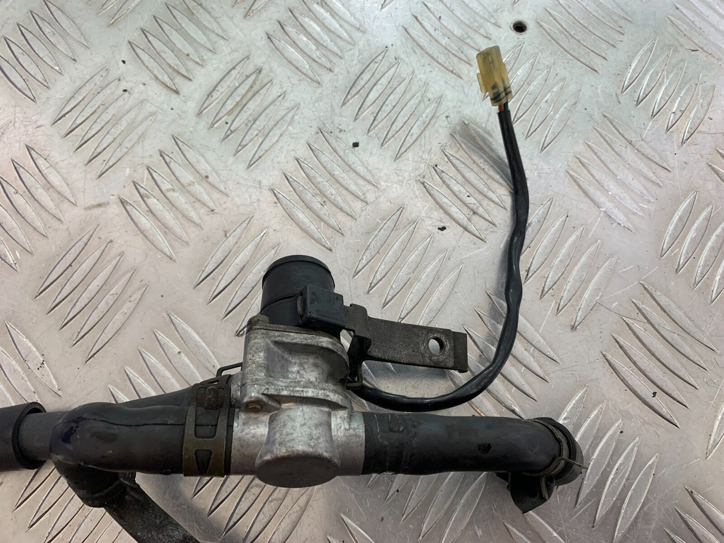 YAMAHA FJR1300 FJR 1300 AIR VALVE YEAR 2001-05 (CMB1005)