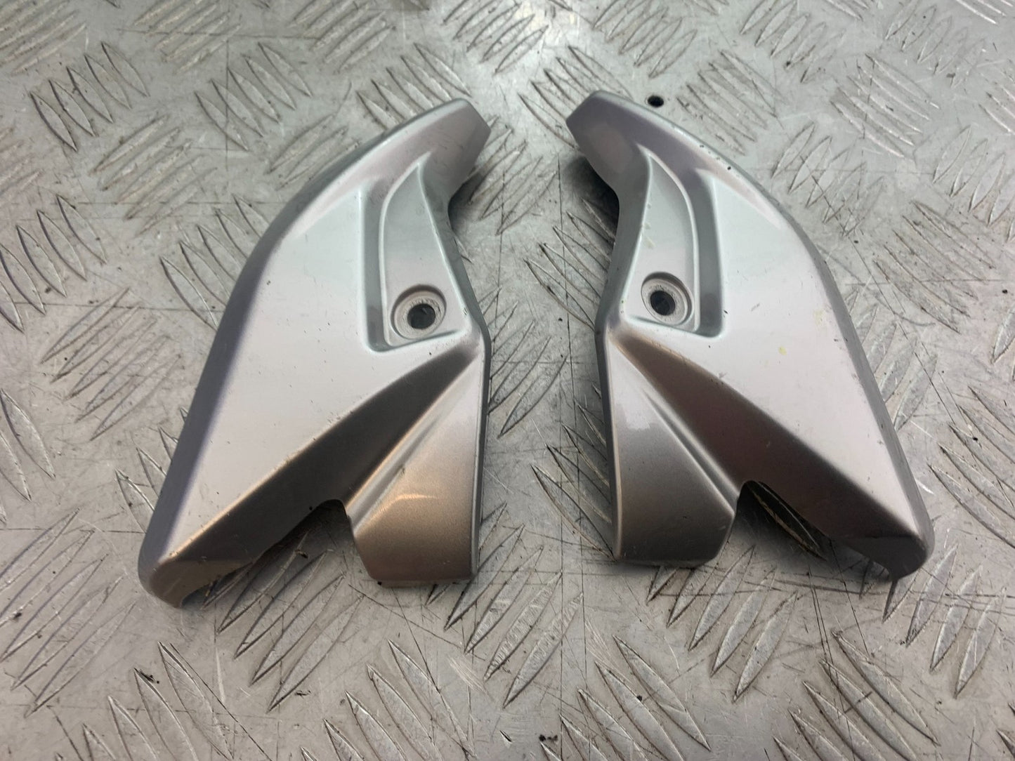 SUZUKI GSR600 GSR 600 LEFT & RIGHT HEADLIGHT COVERS   2006-2010 (CMB1177)