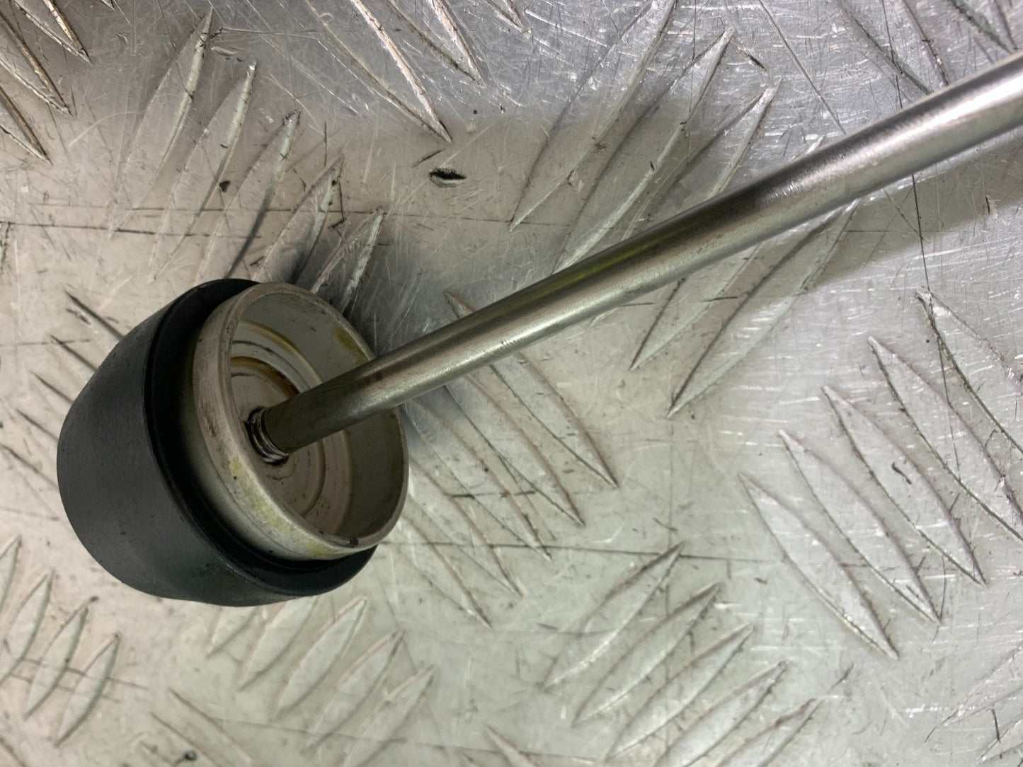 APRILIA RSV4 FACTORY FRONT WHEEL BOBBINS  YEAR 2009-2012 (CMB1224)