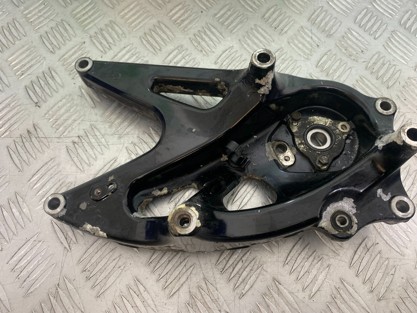 YAMAHA NMAX-125 N MAX 125 EXHAUST BRACKET  YEAR 2015-2020  (CMB1231)