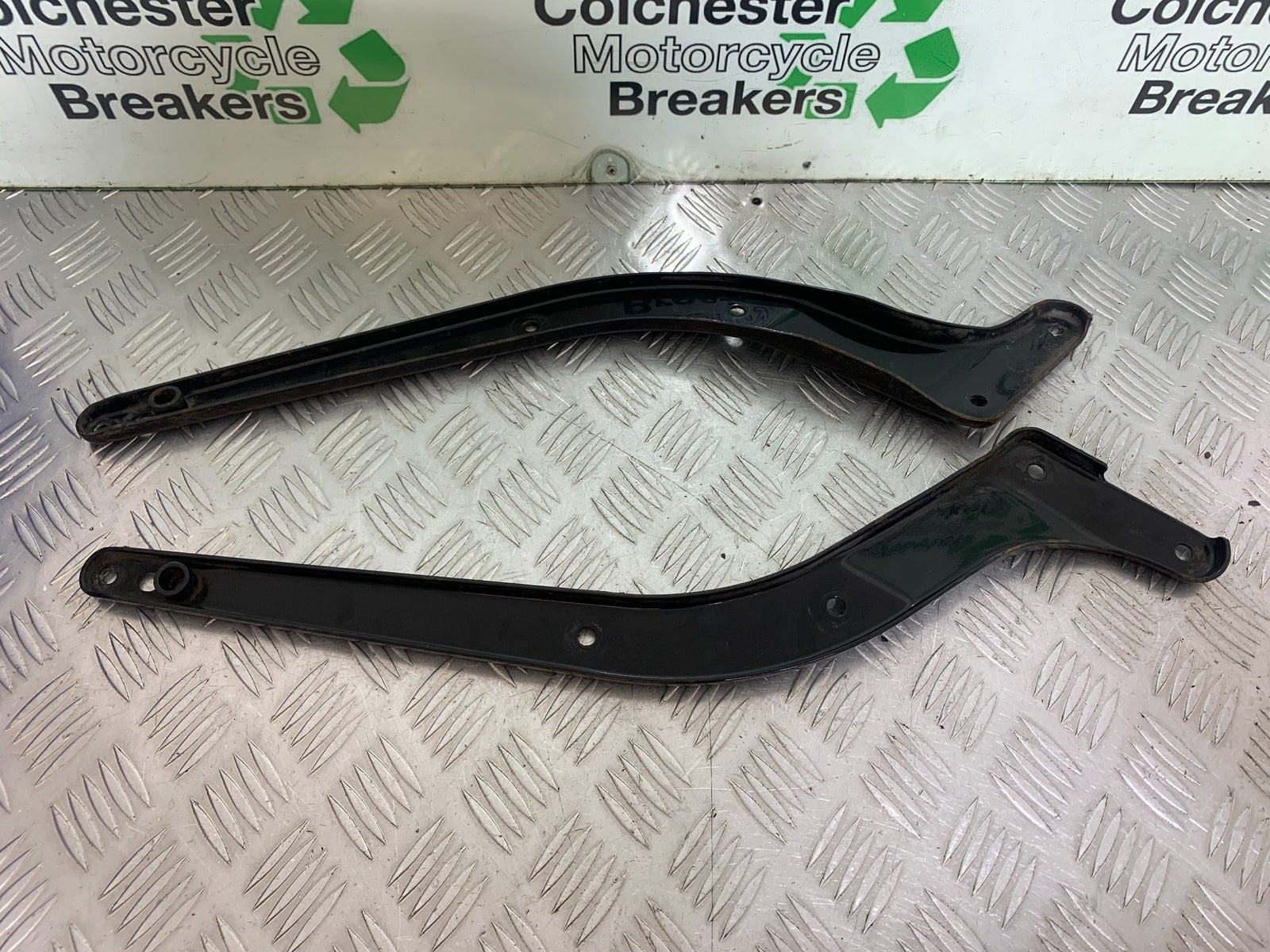 HARLEY DAVIDSON FXS BLACKLINE 1585 REAR FRAME COVERS YEAR 2012 (CMB1147)