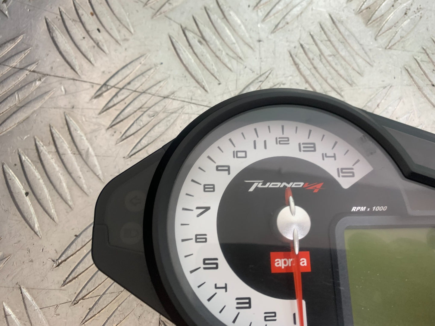 APRILIA TUONO 1000 V4R CLOCKS SPEEDO DASH  YEAR 2011-13  (CMB1331)