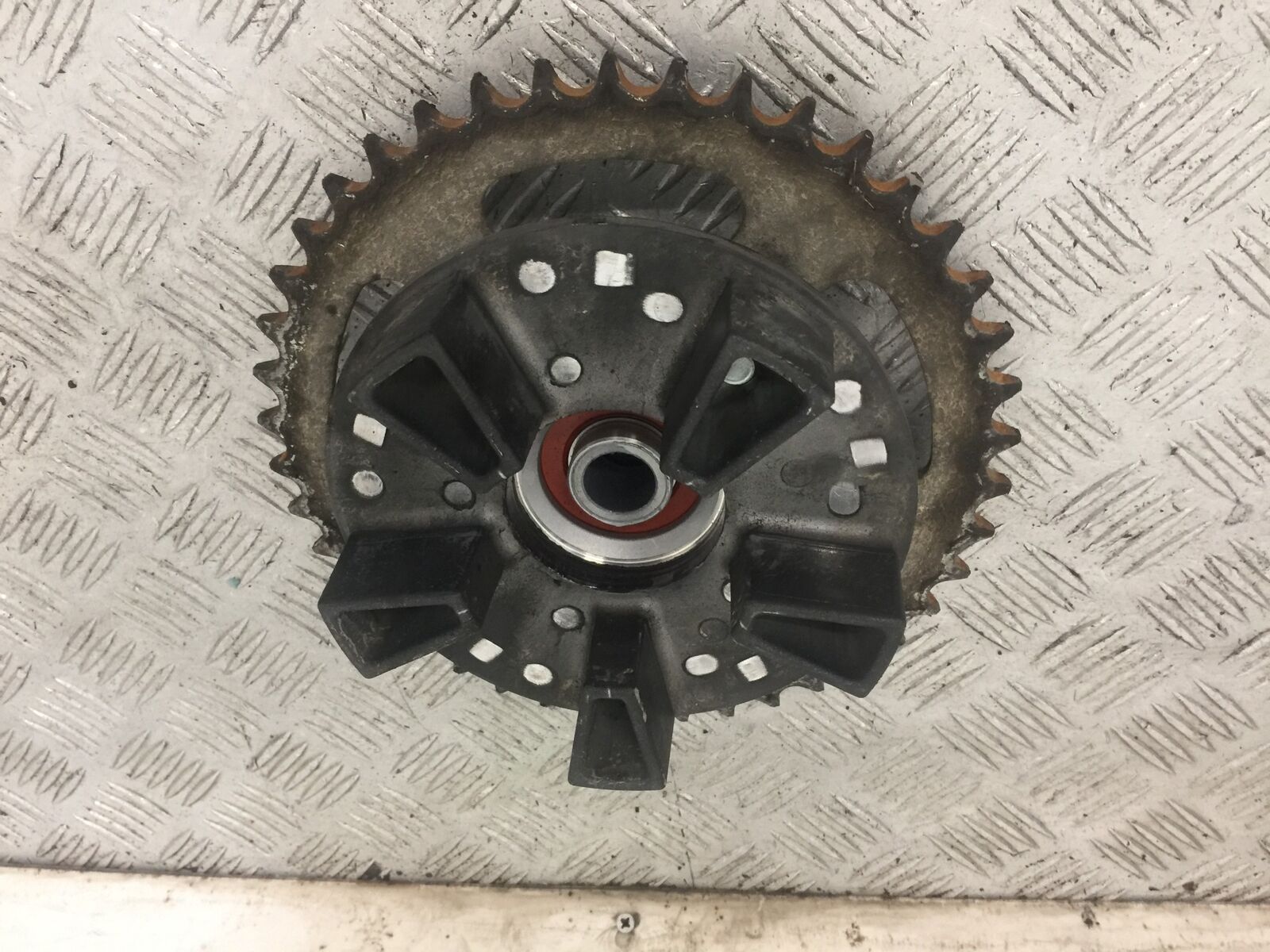 HONDA CRF1000 AFRICA TWIN REAR SPROCKET CARRIER  YEAR 2019 (STOCK 858)