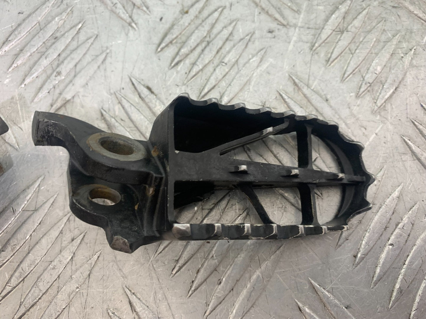 KAWASAKI KXF250 KXF 250 FOOTPEGS  YEAR 2006-2008 (CMB1309)