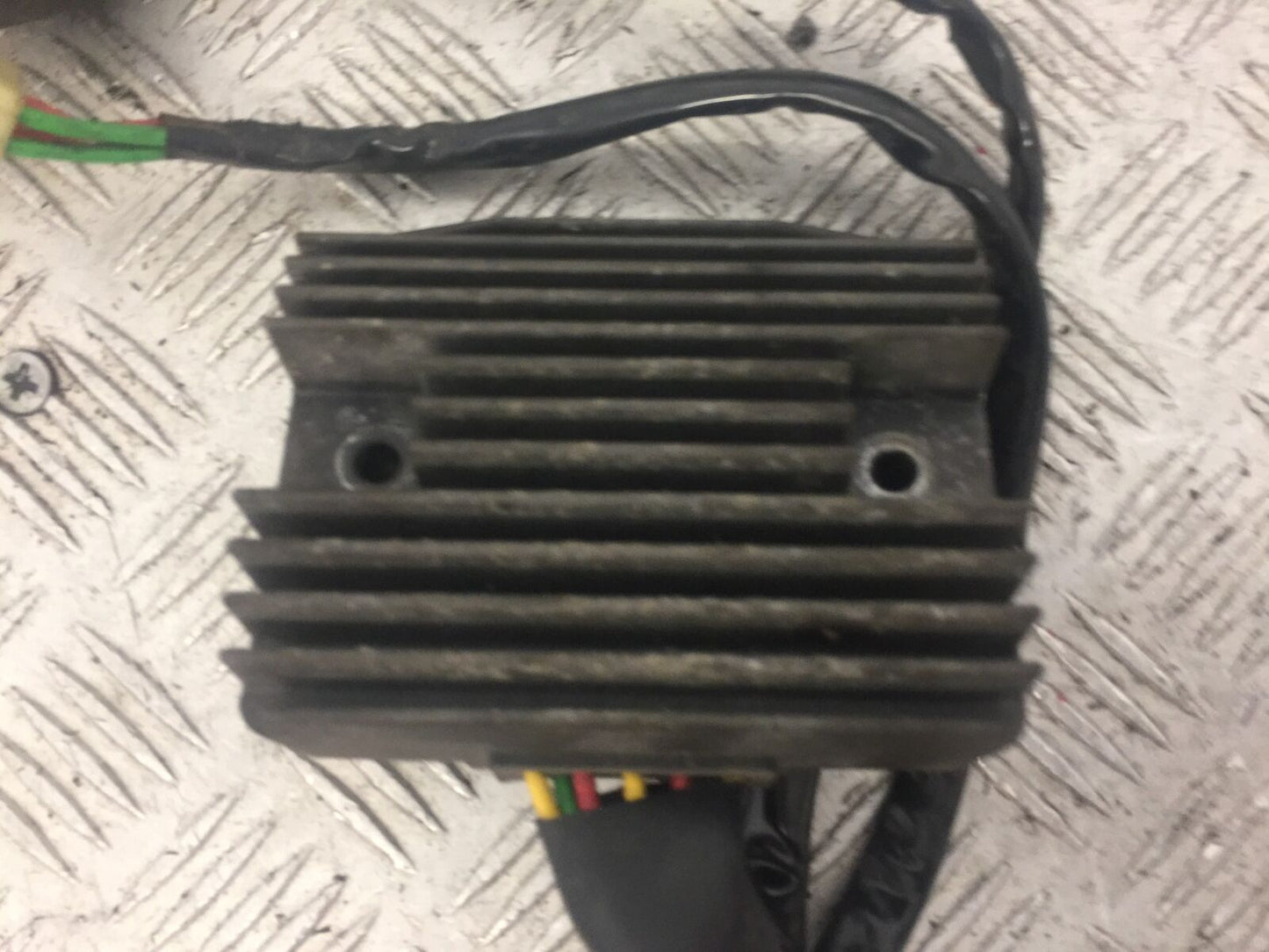 HONDA CB900 CB 900 HORNET REGULATOR  YEAR 2002-06 (STOCK 633)