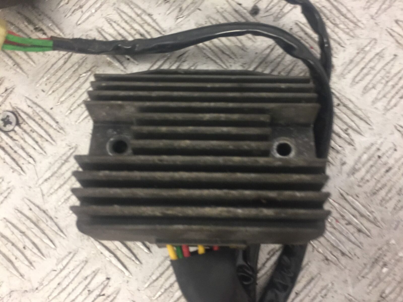 HONDA CB900 CB 900 HORNET REGULATOR  YEAR 2002-06 (STOCK 633)