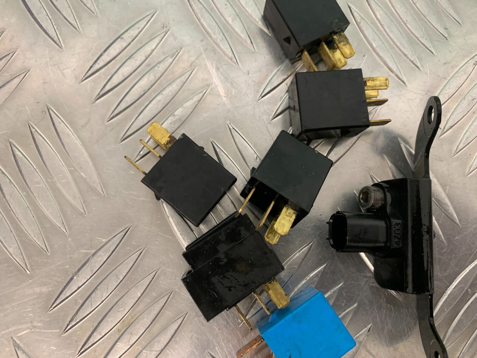 TRIUMPH TIGER 800 XCX RELAYS   YEAR 2015-2017  (STOCK 966)