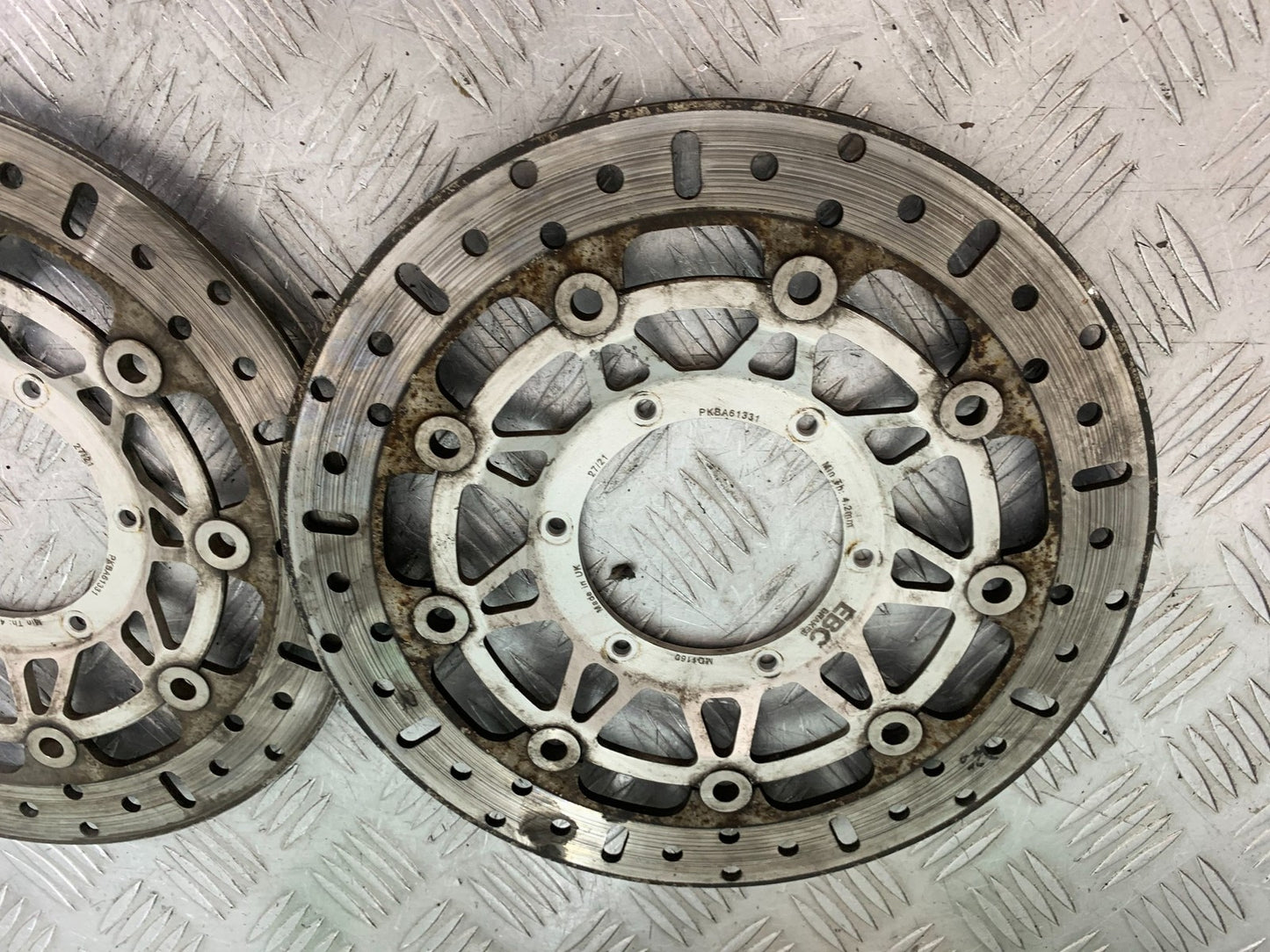 HONDA CBF600 CBF 600 FRONT BRAKE DISCS YEAR 2004-07  (CMB1305)