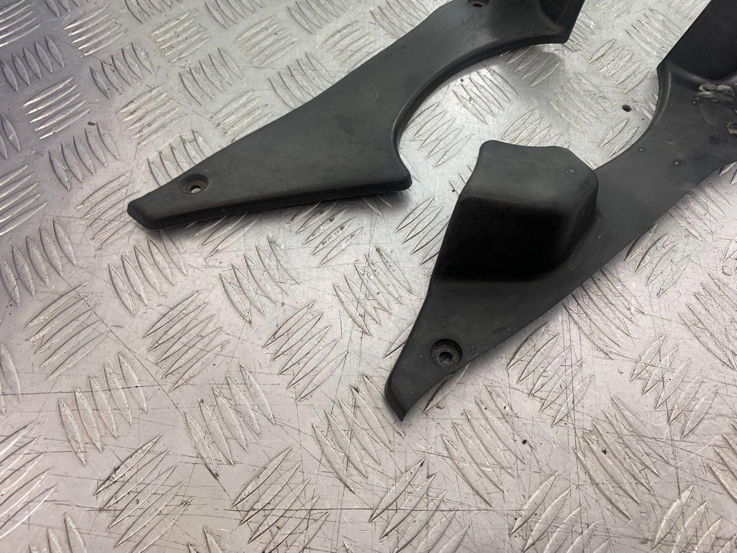 KAWASAKI GPZ600 GPZ 600 LEFT & RIGHT TOP FAIRING INFILLS  YEAR 1988-90 (CMB1258)