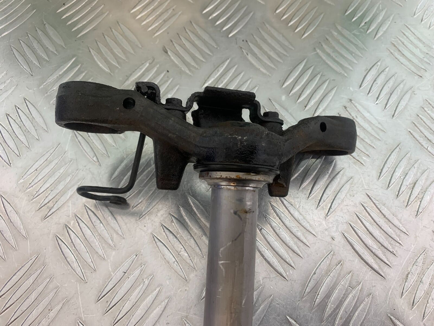 HONDA CBR125 CBR 125 BOTTOM YOKE   YEAR 2004-06  (CMB1040)