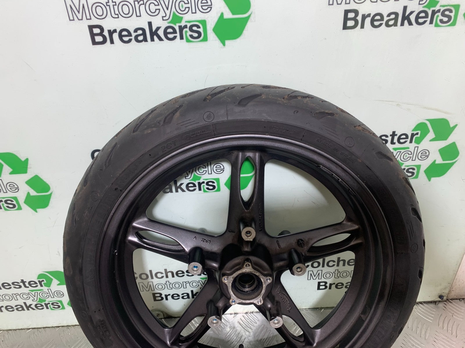 TRIUMPH 1050 SPRINT GT FRONT WHEEL (GOOD TYRE)  YEAR 2010-2016 (CMB1250)