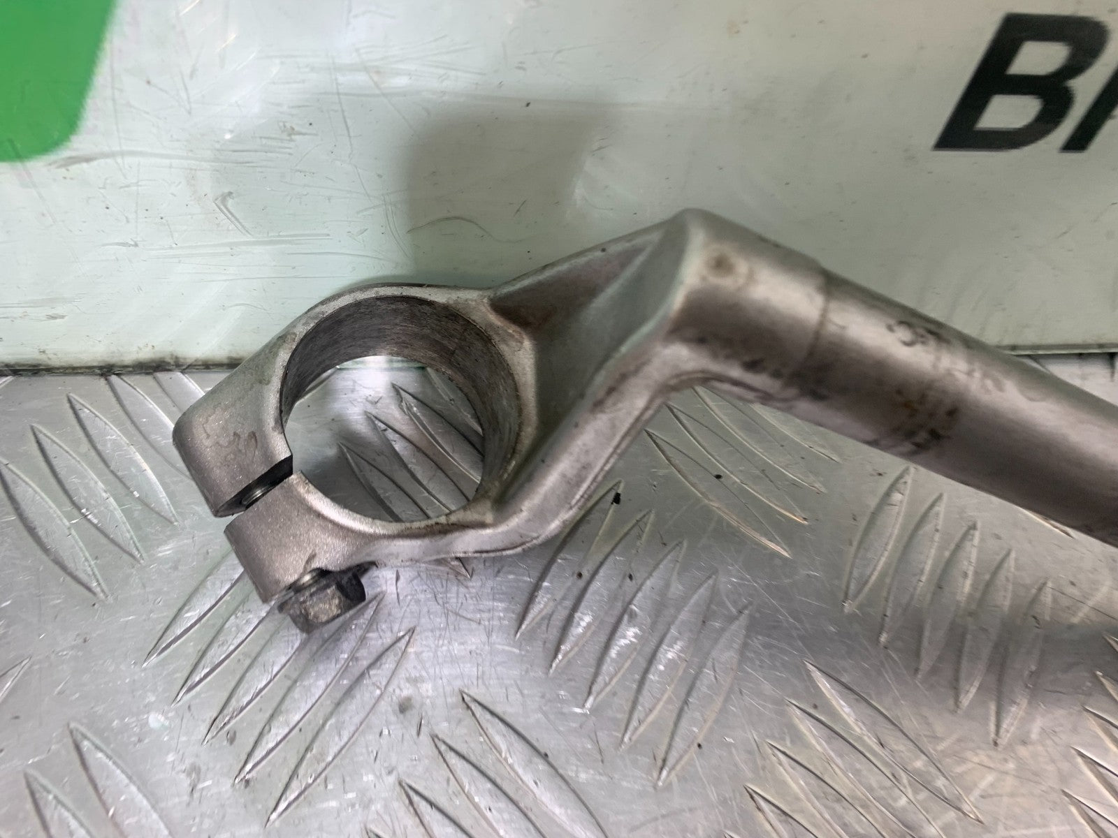 HONDA VFR800 PRE V-TEC RIGHT HANDLEBAR  YEAR 1998-2001 (CMB1233)