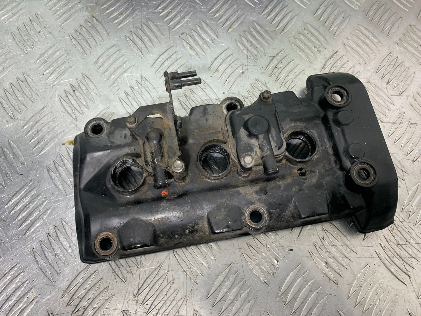 TRIUMPH 675 STREET TRIPLE RX ROCKER COVER  2015- 2017 (CMB1299)