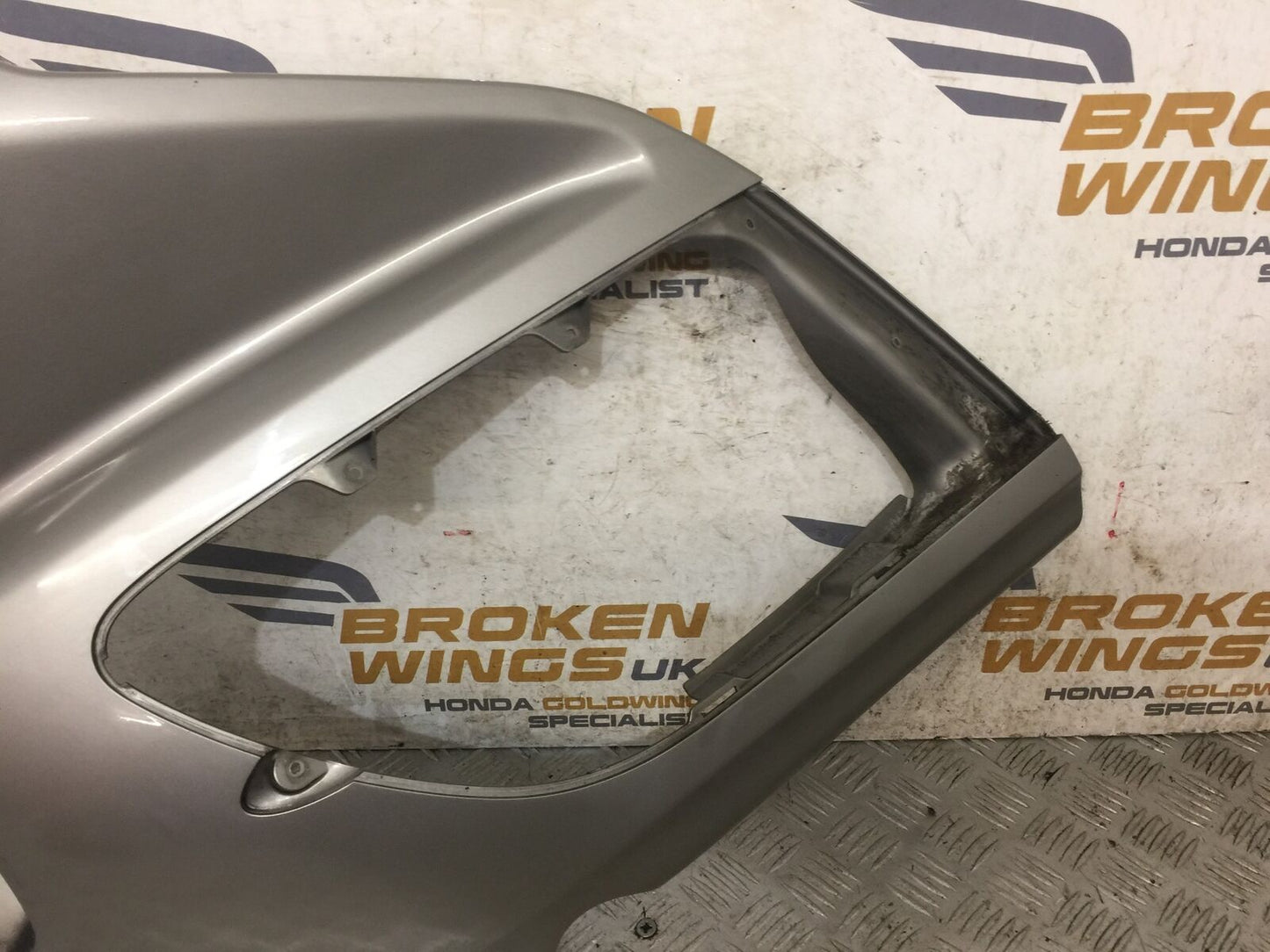 HONDA GL1800 GL 1800 LEFT FAIRING PANEL YEAR 2004-10 ABS (STOCK 890)