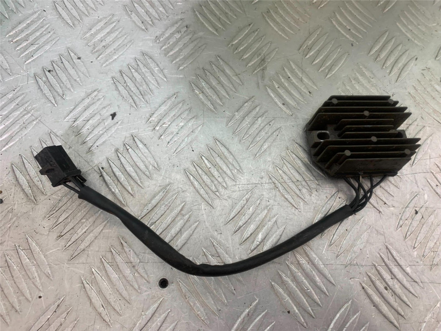 SUZUKI GS500 GS 500 REGULATOR  YEAR 2001-2008 (CMB1254)
