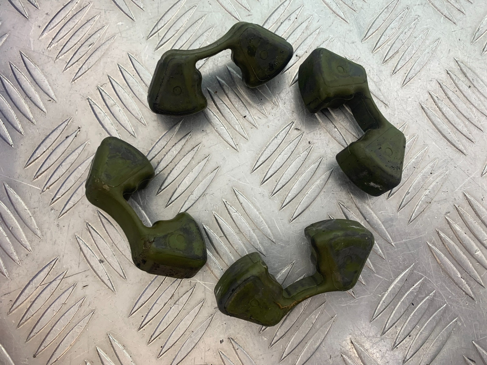 KAWASAKI ZX6R CUSH DRIVE RUBBERS  YEAR 2009-2012 (CMB1136)