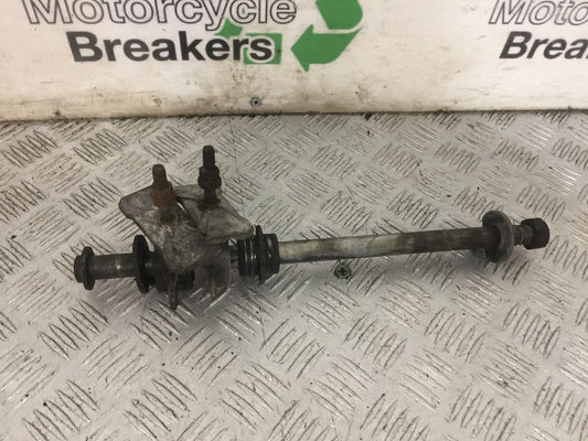 HONDA CB600 CB 600 HORNET REAR WHEEL SPINDLE YEAR 1999-02 (STOCK 865)