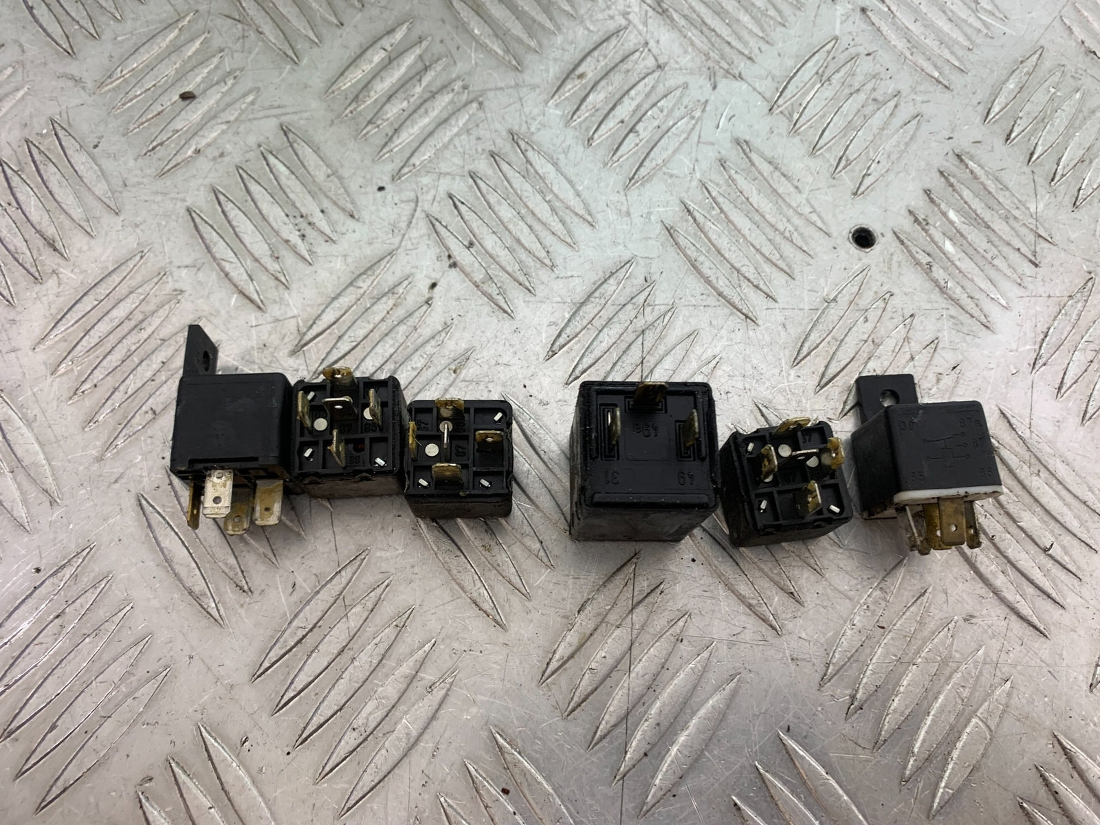 TRIUMPH T509 SPEED TRIPLE RELAYS YEAR 1997-1998 (CMB1144)