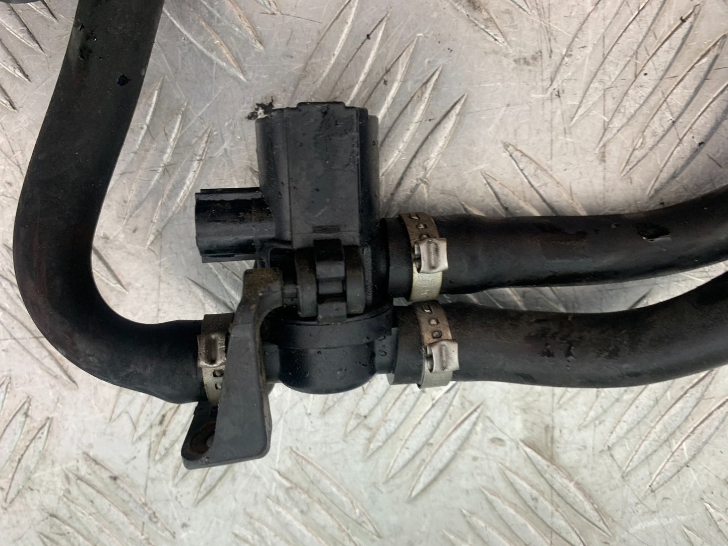 APRILIA TUONO 1000 V4 AIR VALVE  YEAR 2013-2014 (CMB1239)