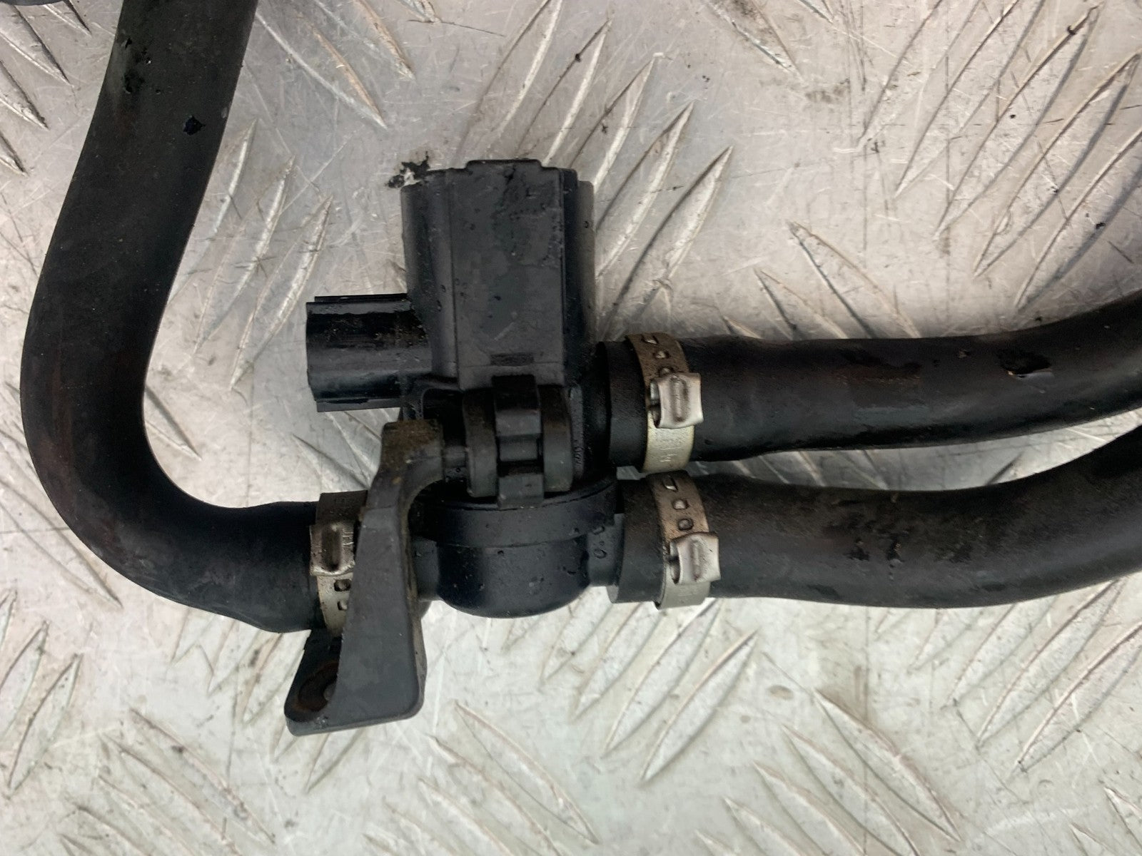 APRILIA TUONO 1000 V4 AIR VALVE  YEAR 2013-2014 (CMB1239)