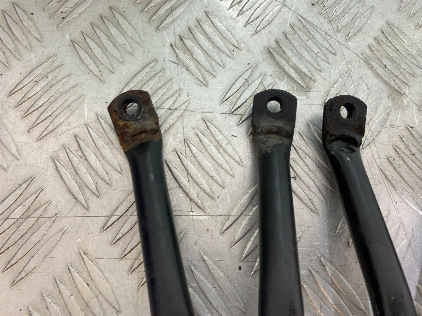 HONDA CBF125 CBF 125 REAR HANGERS AND PEGS YEAR 2009-14 (CMB1182)