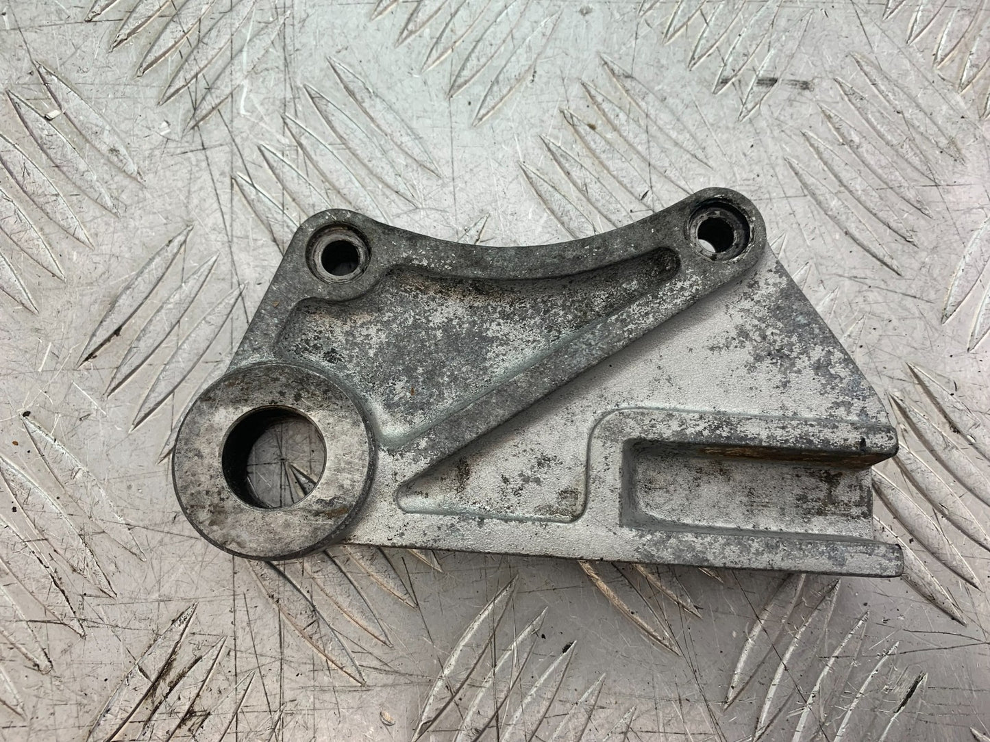 KAWASAKI Z750 Z 750 REAR CALIPER BRACKET YEAR 2004-2006  (CMB1234)