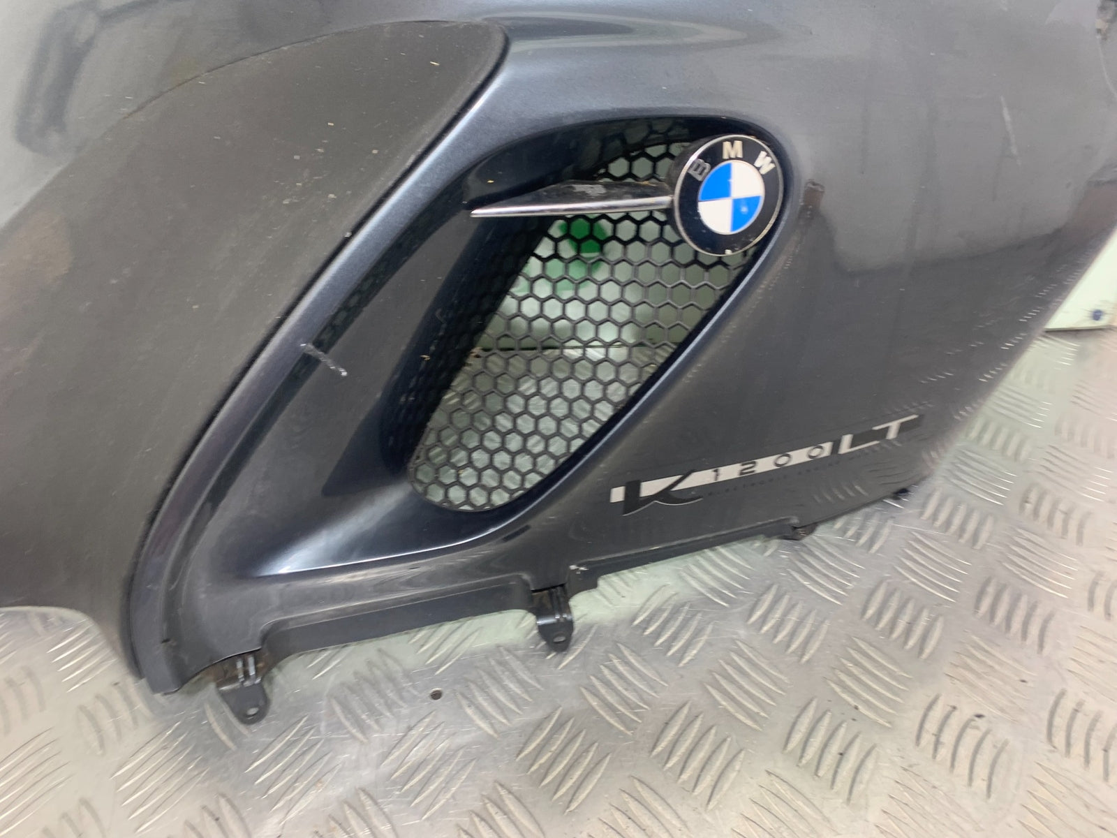 BMW K1200 K 1200 LT RIGHT FAIRING PANEL  YEAR 1999-07 (CMB1138)