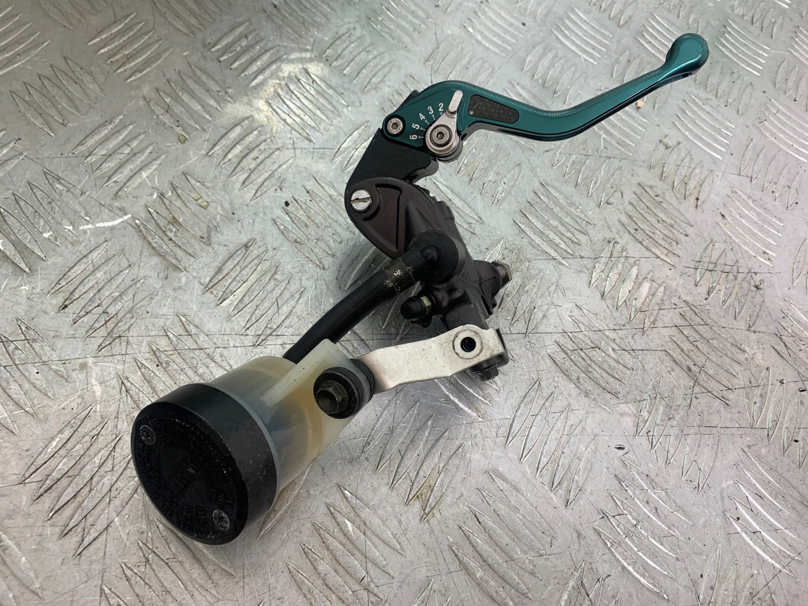 HONDA CBR1000 rr FIREBLADE BRAKE MASTER CYLINDER   YEAR 2006 (CMB1220)