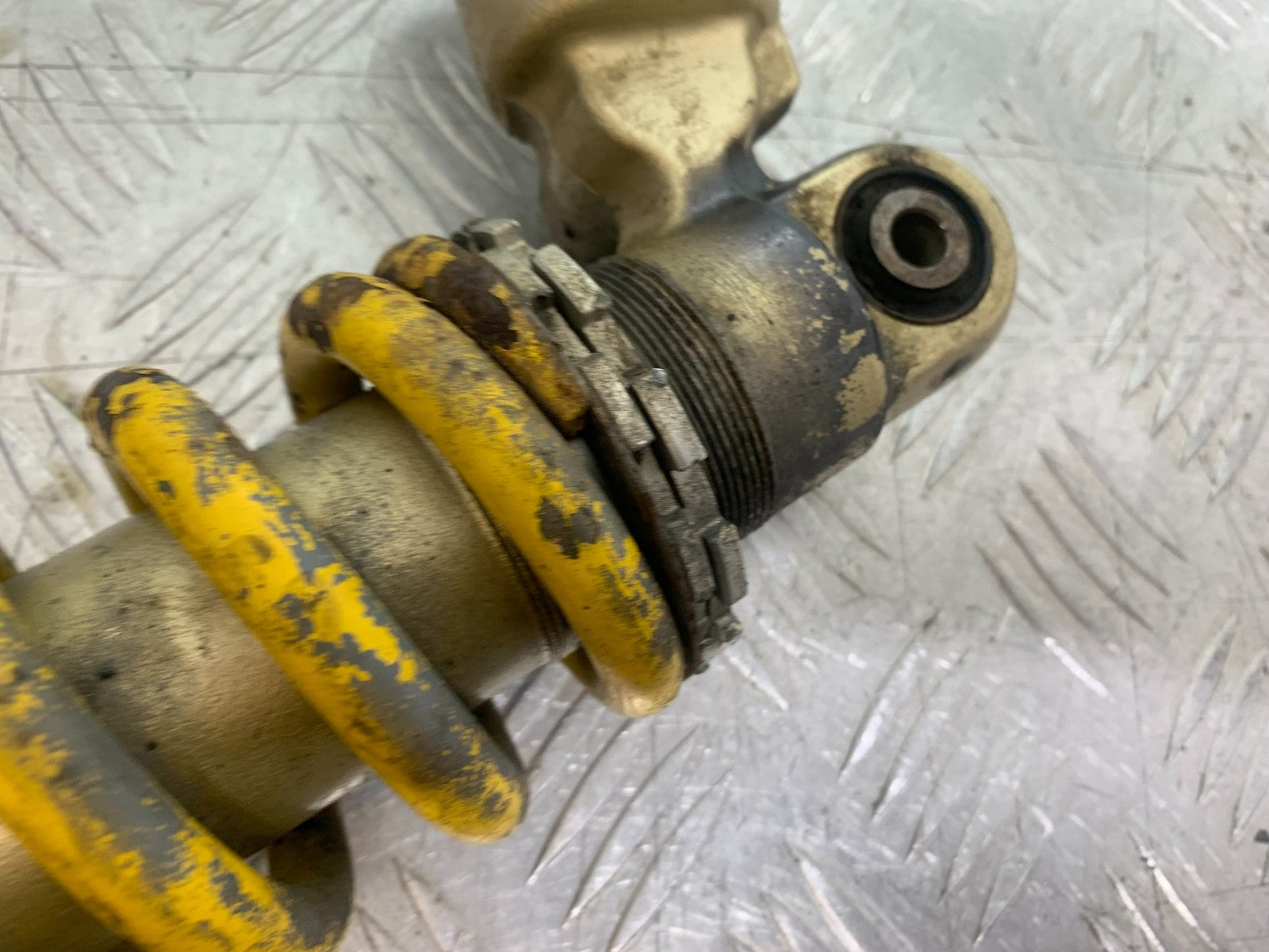 KAWASAKI ZX9R ZX9 C REAR SHOCK  YEAR 1998-99 (CMB1213)