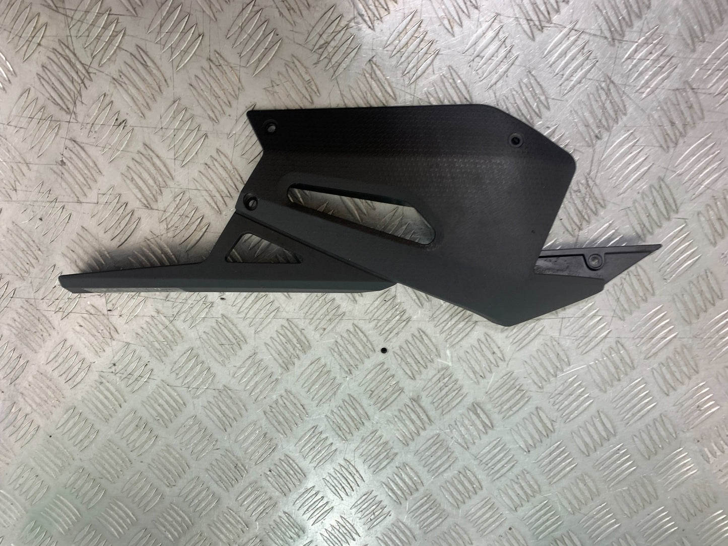 APRILIA RS660 RS 660 CHAIN GUARD  YEAR 2020-2024 (CMB1202)