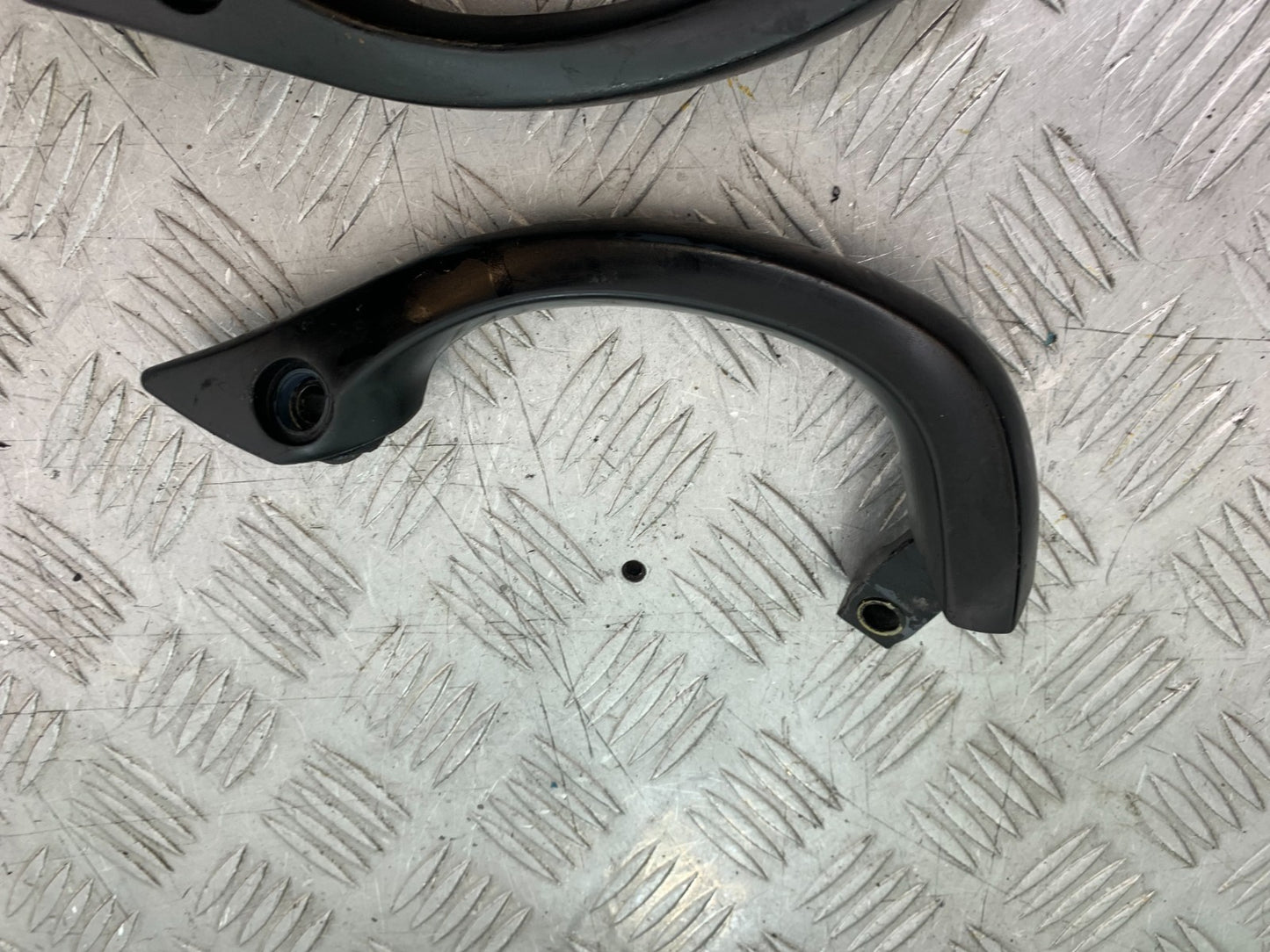 KAWASAKI ZX9R ZX9 R GRAB RAILS  YEAR 1998-1999 (CMB1329)