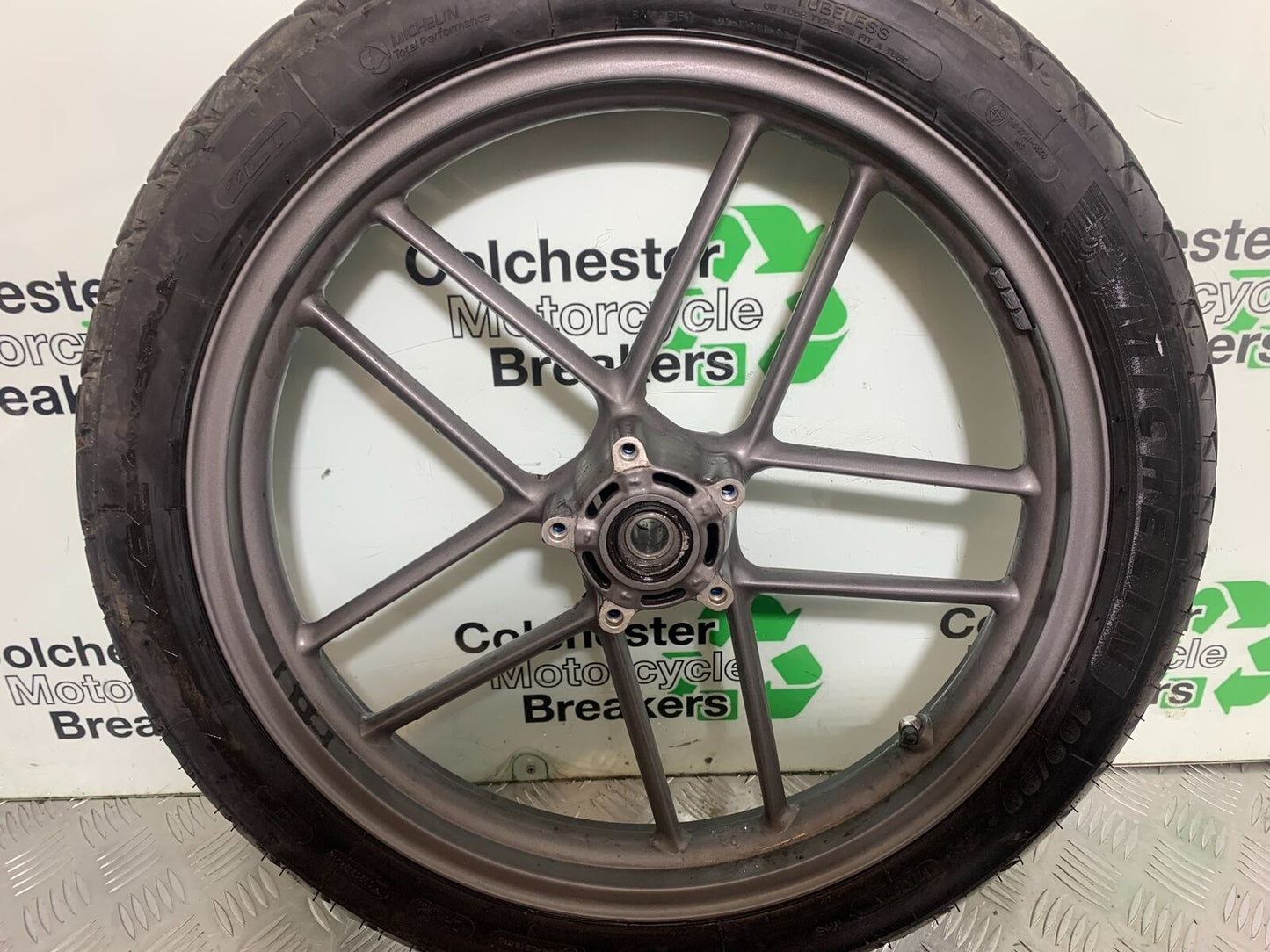 TRIUMPH TIGER 800 FRONT WHEEL   YEAR 2011-2014 (CMB1113)