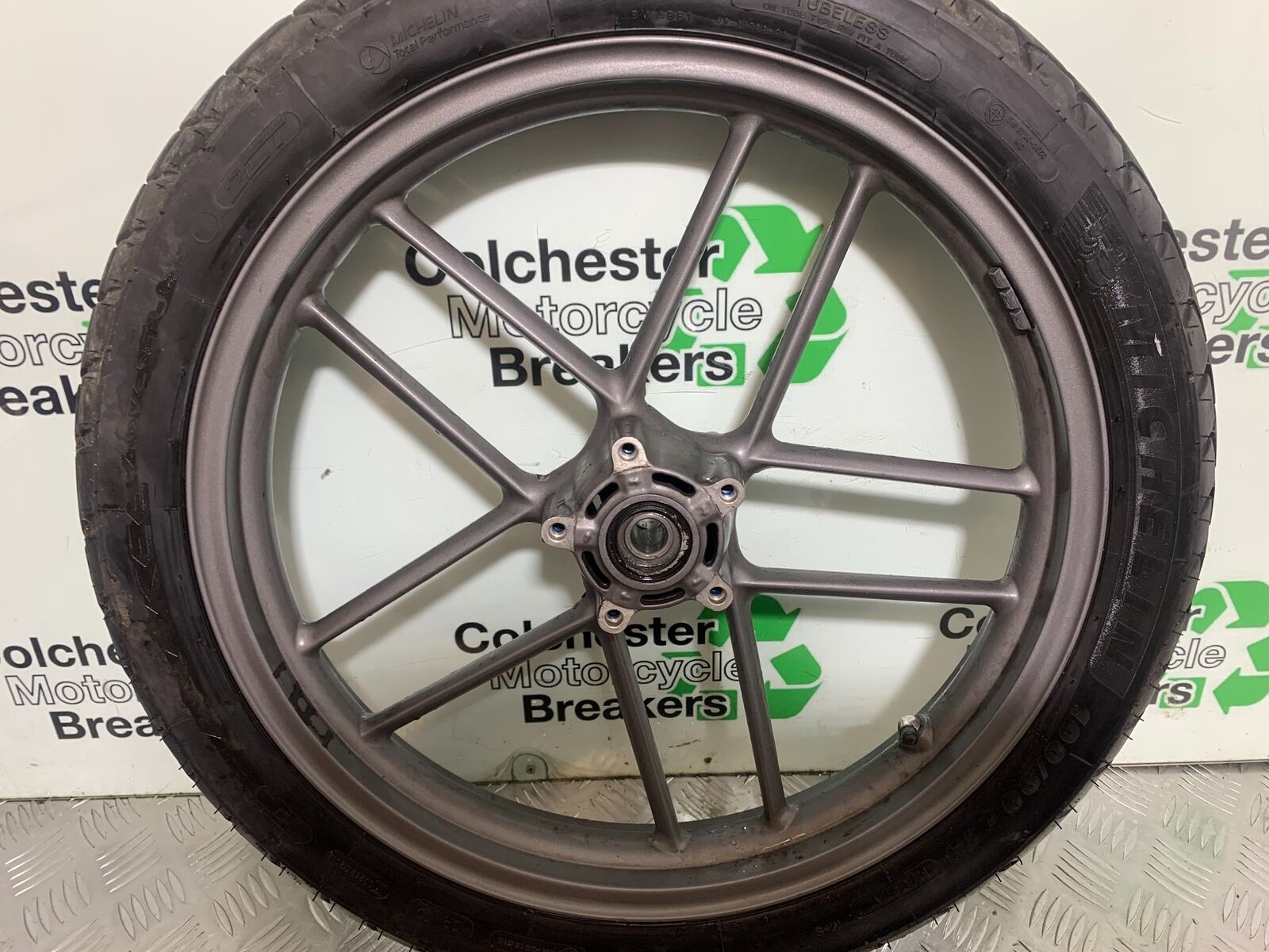 TRIUMPH TIGER 800 FRONT WHEEL   YEAR 2011-2014 (CMB1113)