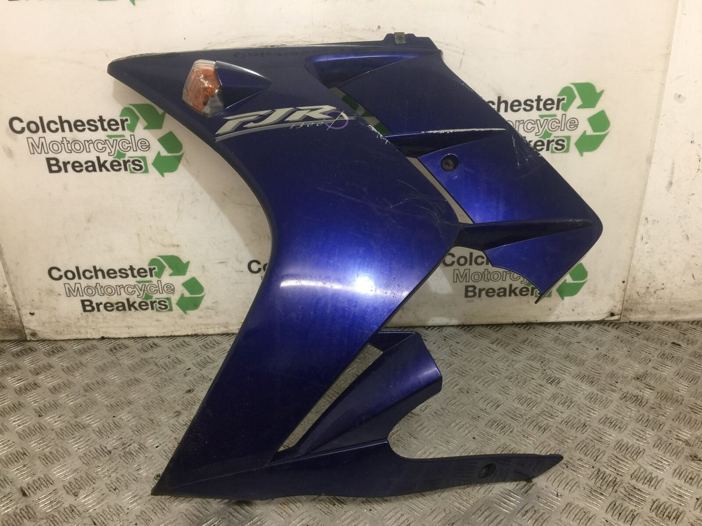 YAMAHA FJR1300 FJR 1300 LEFT FAIRING PANEL  YEAR 2001-05 (STOCK 814)