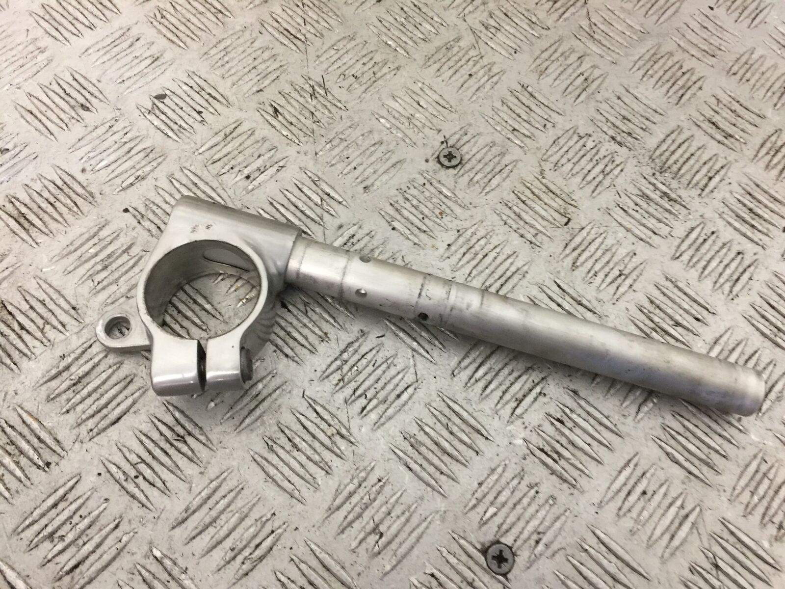KAWASAKI ZX9R ZX9 C LEFT HANDLEBAR  YEAR 1998-99 (STOCK 903)
