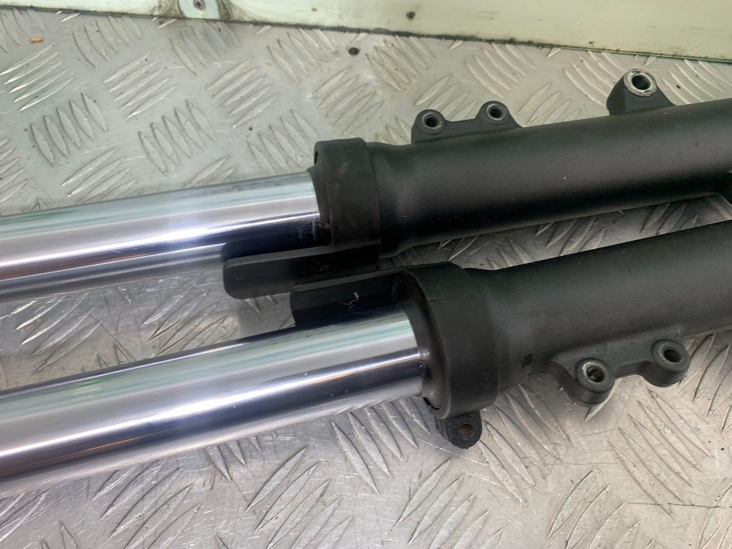 TRIUMPH 1050 SPRINT ST FORKS   YEAR 2004-2007 (CMB1197)