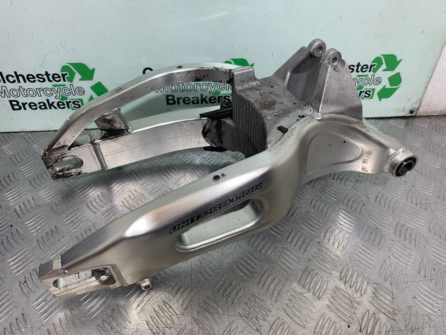 HONDA CBR1000 rr FIREBLADE SWINGARM  YEAR 2006 (CMB1220)